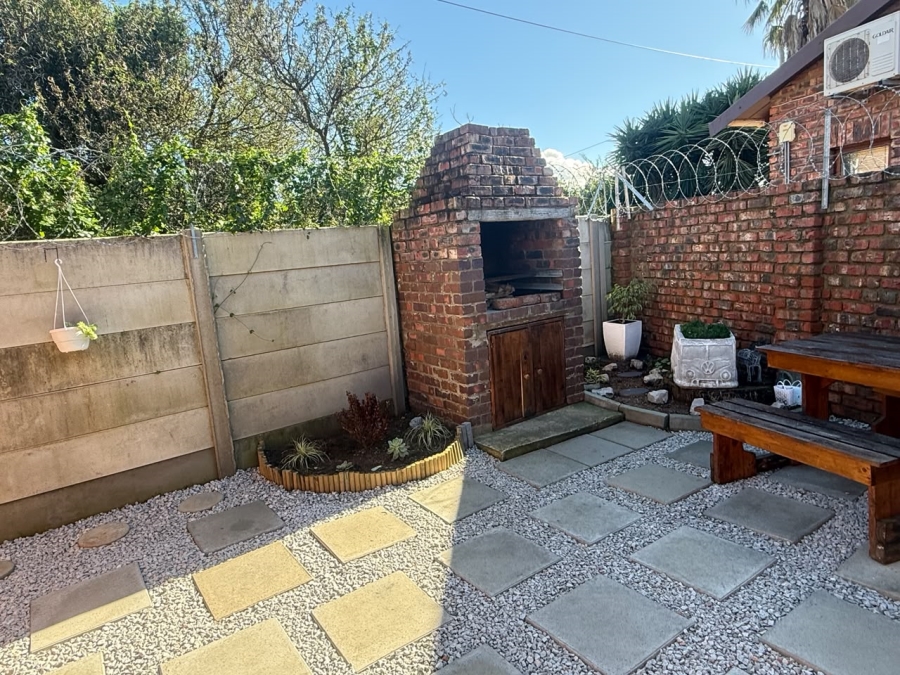2 Bedroom Property for Sale in Windsor Park Eastern Cape